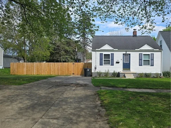 403 High Grove Blvd, Akron, OH 44312