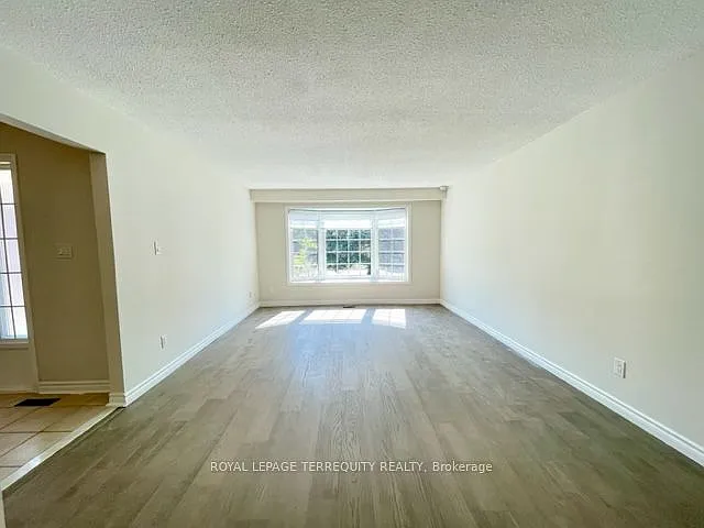 743 Fieldstone Rd — Photo 4
