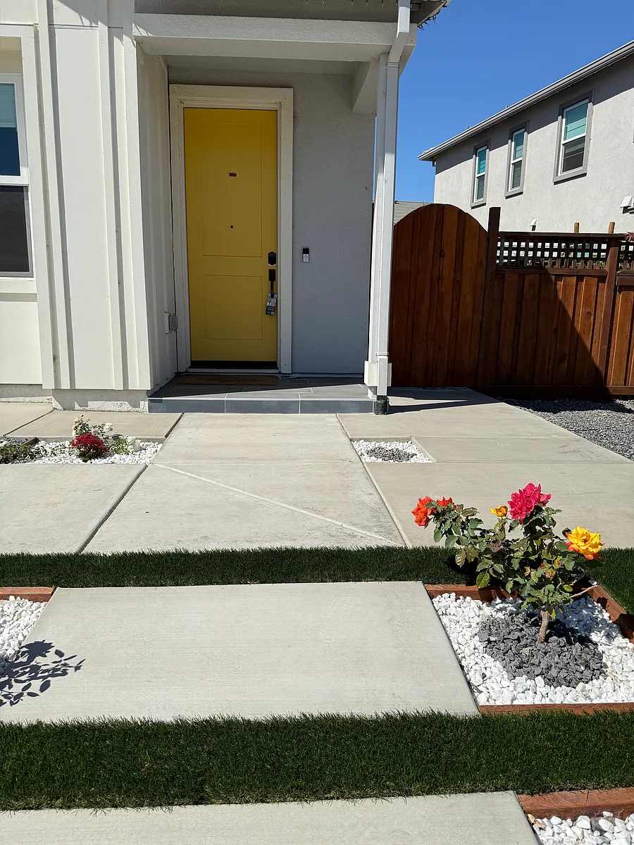 Separate entrance for Privacy - 2798 Tacoma Dr