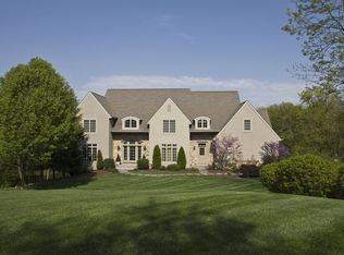 4 Bryce Ln, Newtown, PA 18940