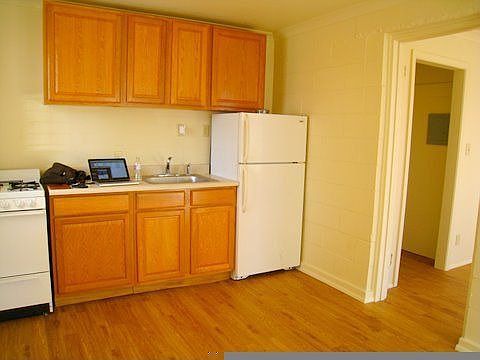 2nd image of 1125 Hassinger St APT 5