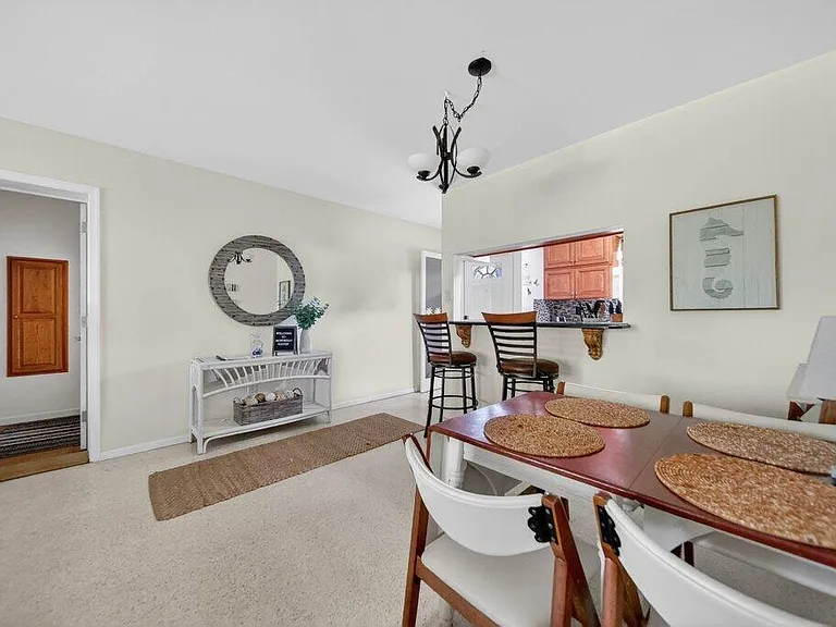 262 SE Monterey Ave — Photo 18