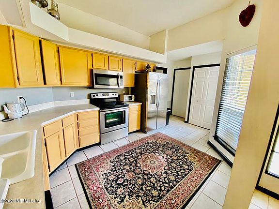 5th image of 2718 Lantana Lakes Dr W