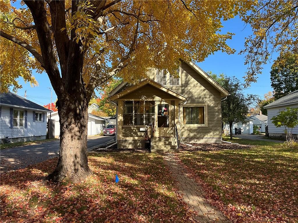 1422 Lyndale Avenue, Eau Claire, WI 54701 Zillow