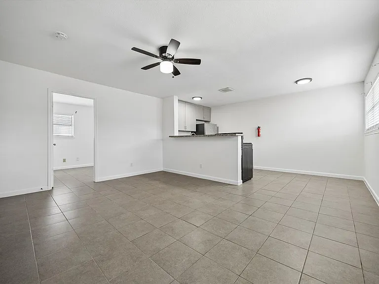 5102 Academy — Photo 3