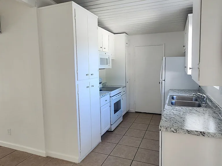 70033 Mirage Cove Dr #6 — Photo 7