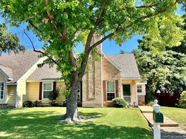 1431 Broadmoor Dr, Richardson, TX 75082