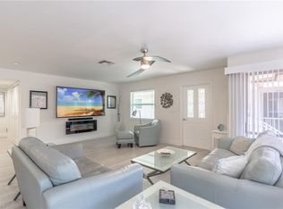 1549 Sandpiper St APT 88, Naples, FL 34102