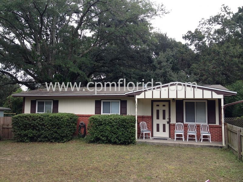 1st image of 1402 E Clio Dr