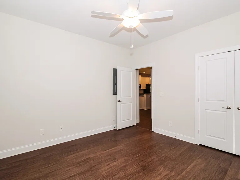 195 Highlands Glen Dr — Photo 11