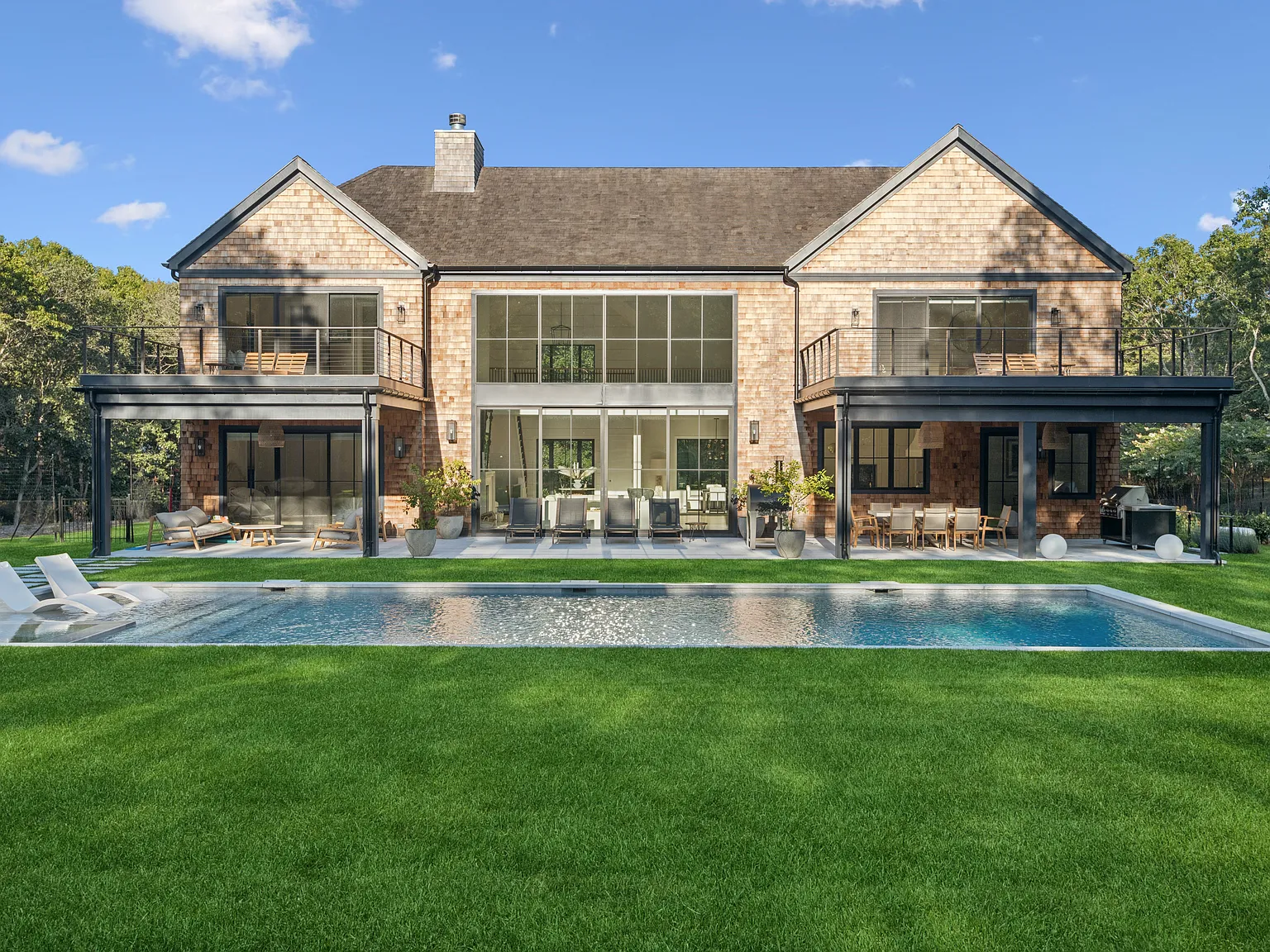 Immaculate New Construction in Sagaponack — Photo 3