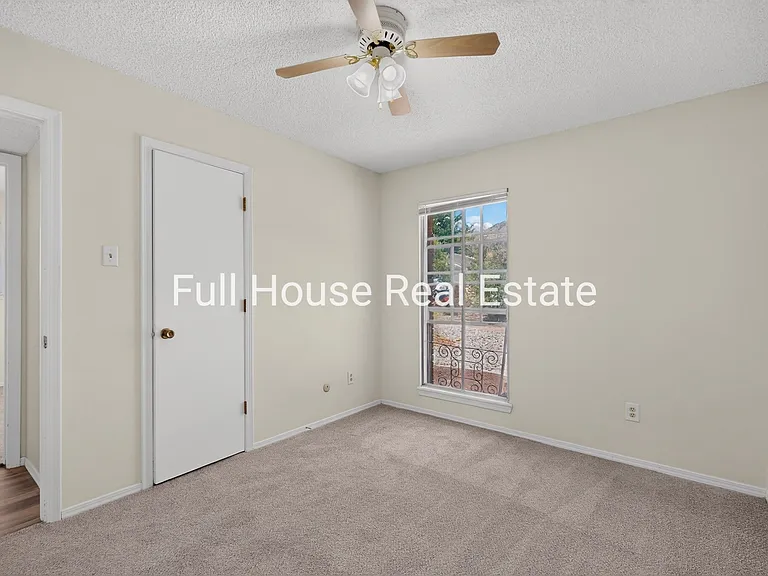 2309 Saturn Pl NE — Photo 26