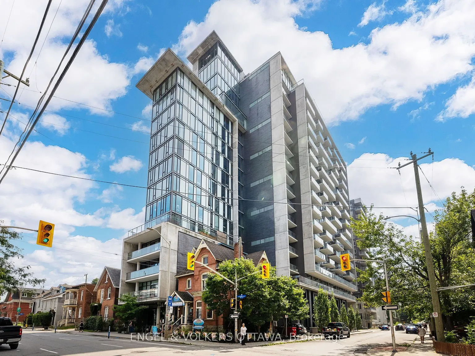 2 bed, $2,750 — Photo 1