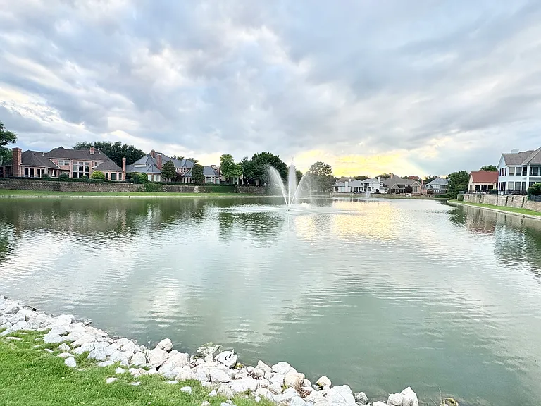17619 Woods Edge Dr — Photo 23