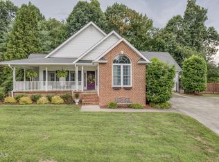 1828 Weaver Branch Rd, Piney Flats, TN 37686