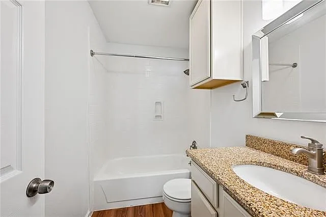 713 Heavens Dr #5 — Photo 9