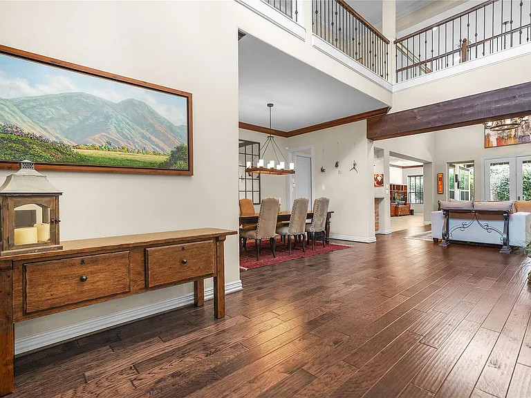 1826 Jade Hollow Ln — Photo 8