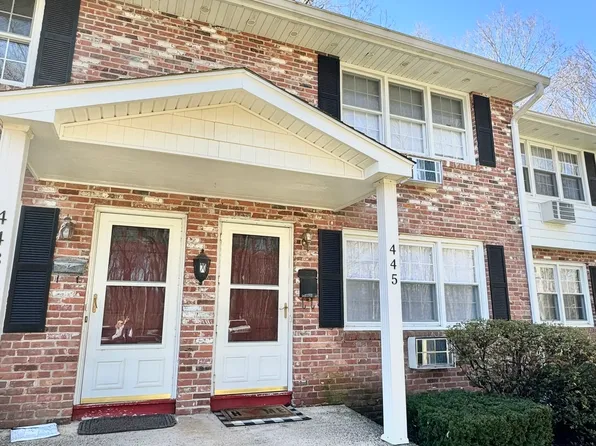 445 Robin Court #445, Cheshire, CT 06410