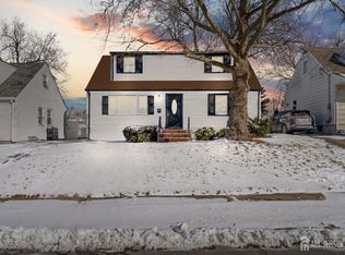 64 Grand Ave, Iselin, NJ 08830