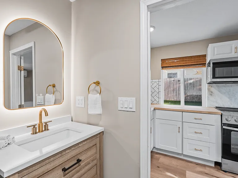 1736 Kearney Ave #B — Photo 7
