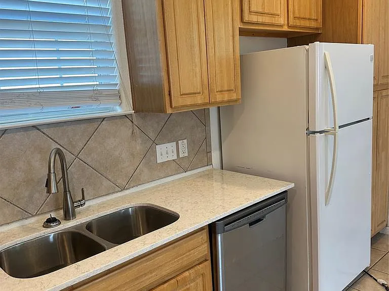 5401 Evans Ave #B — Photo 4