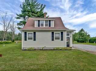 6394 Broadway St, Lancaster, NY 14086