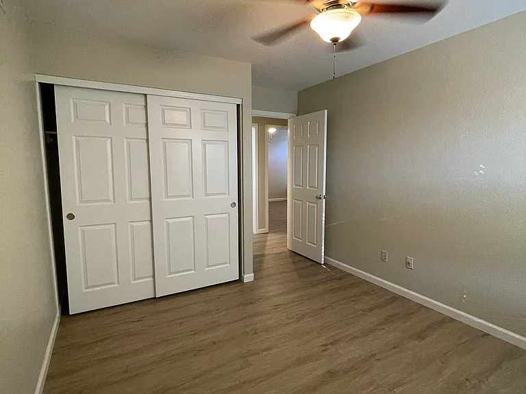 742 N Slate St — Photo 19