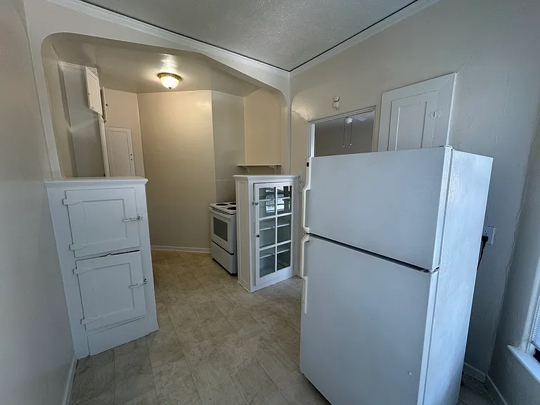 916 Union Street — Photo 15