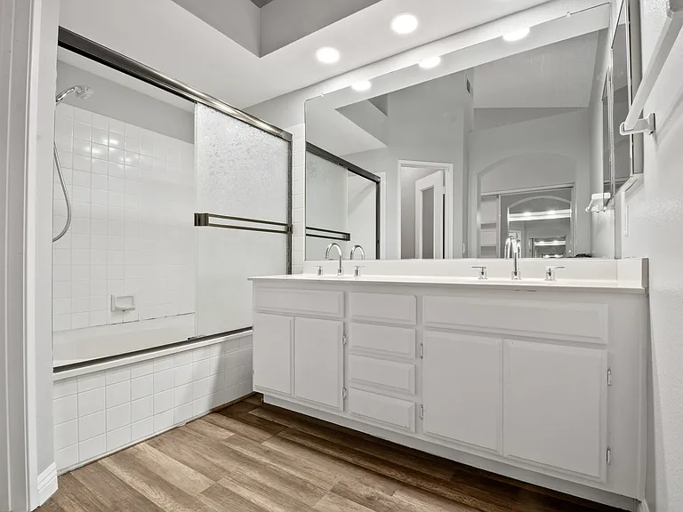 6068 E Hackamore Ln — Photo 11
