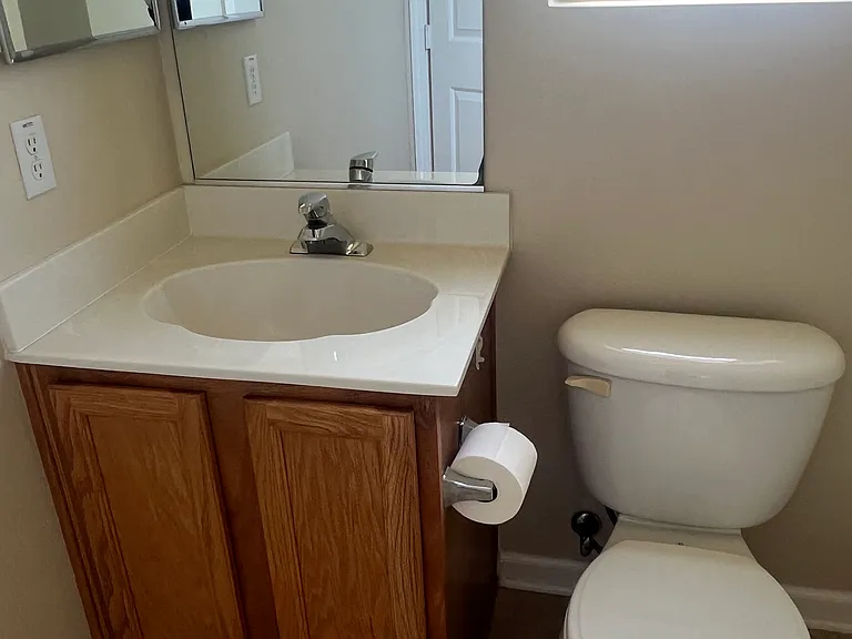 1205 Shadow Glen Ln — Photo 5