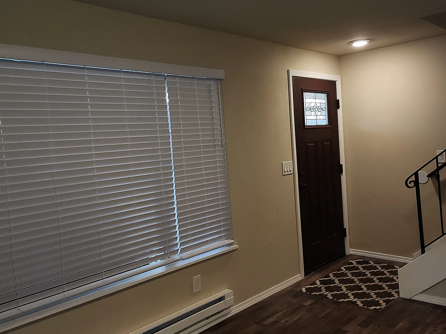 2 bed, 1.5 bath, 880 sqft, $2,300 — Photo 2