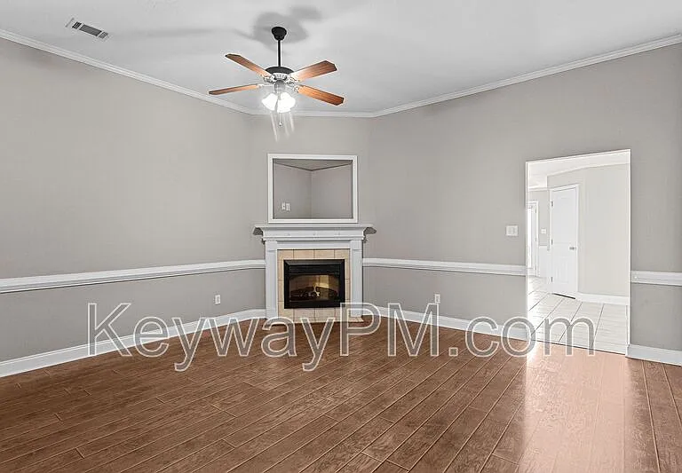 823 Whispering Willow Ct — Photo 3