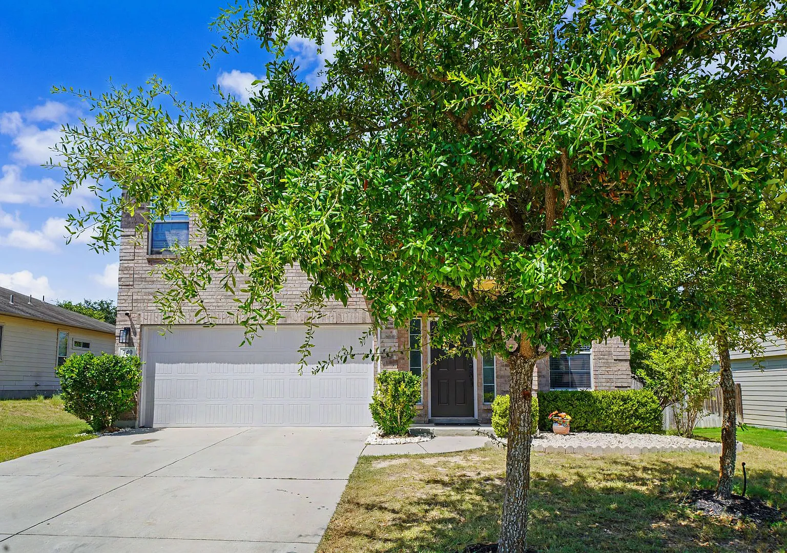 Spacious Schertz Home with Game Room - Realtor Commission: $500 — Photo 2