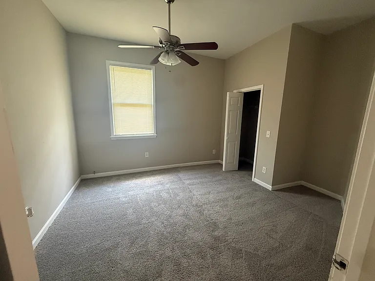 907 Crew St SW — Photo 17