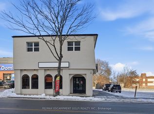 5703 Ferry St #1, Niagara Falls, ON L2G 1S5