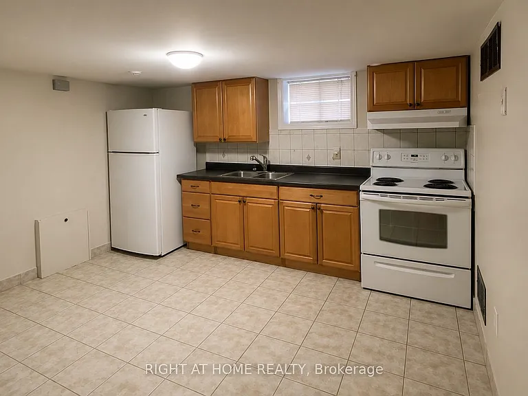 27 Wanita Rd — Photo 6