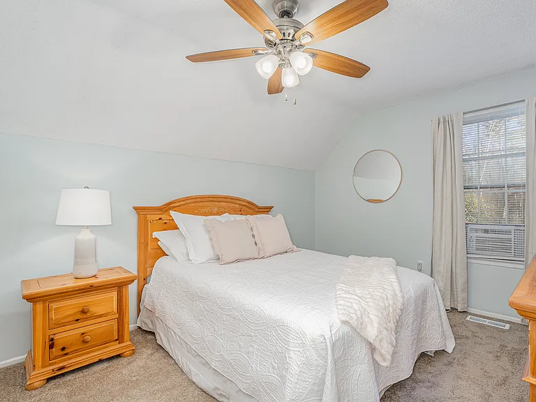 1019 Hulon Ln — Photo 12