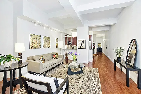 Rented by Compass | media 7