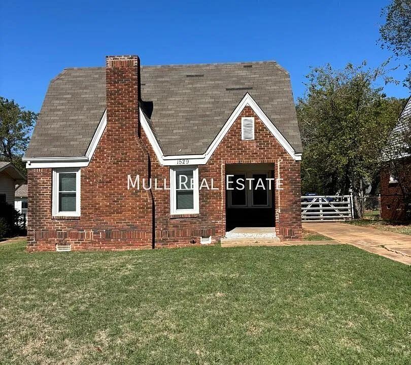 1529 NW 42nd St