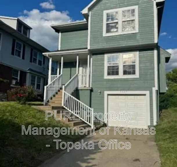 3227 Park Ave — Photo 2
