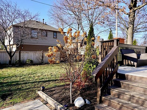 3rd image of 1206 W Clifton Blvd