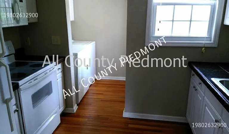 1544 Pecan Ave — Photo 6
