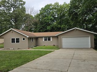 811 N Elbert Ct, Hanna City, IL 61536