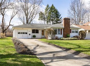 302 Shore Acres Dr, Rochester, NY 14612