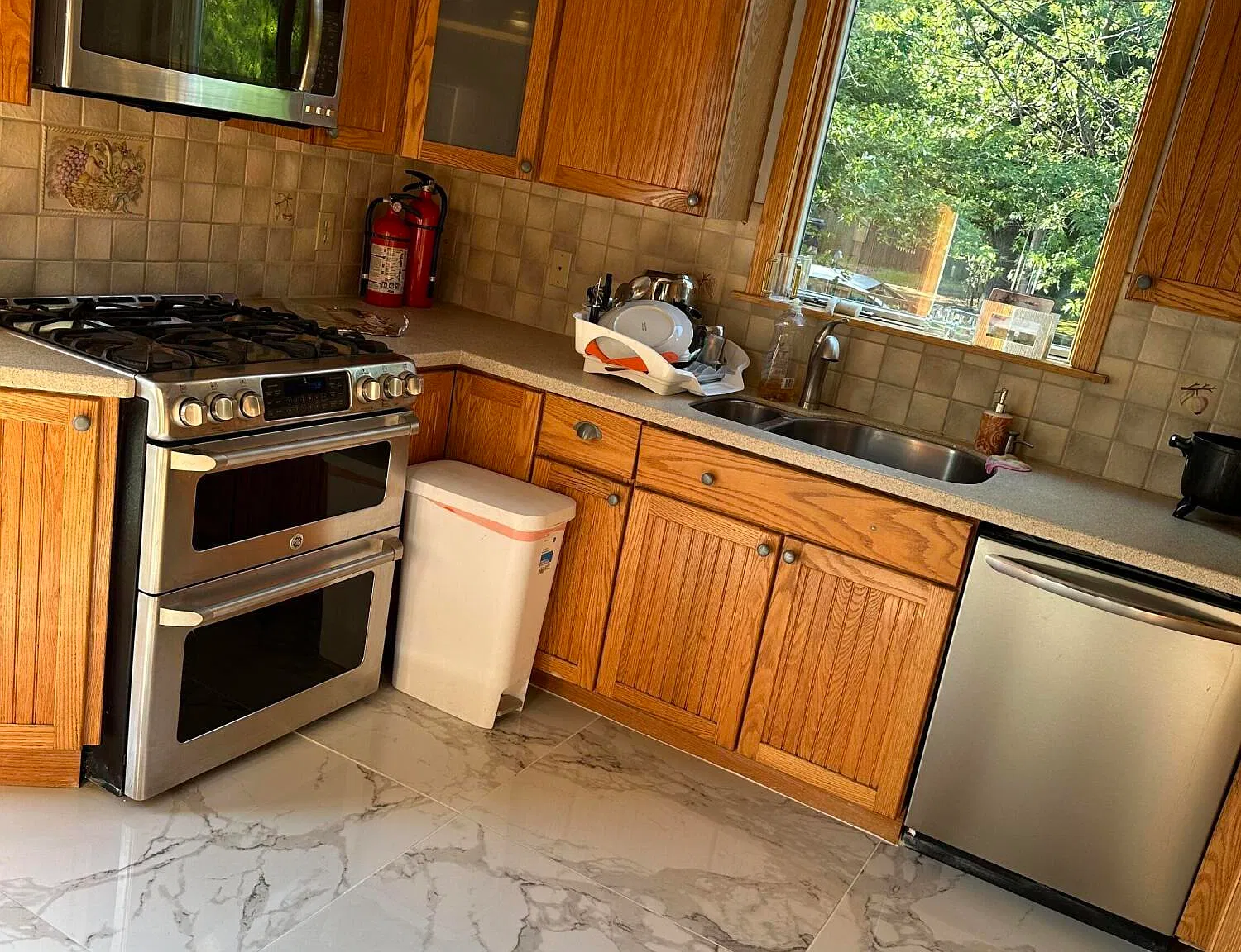 4 bed, 2.5 bath, 2331 sqft, $2,700 — Photo 3