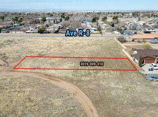 Corner Ave #R9, Palmdale, CA 93550