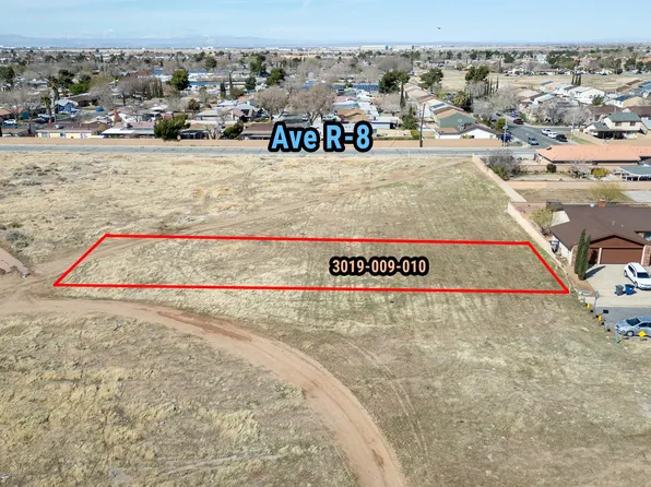 Corner Ave #R9, Palmdale, CA 93550