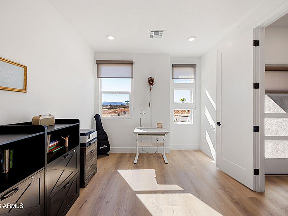 3rd image of 1220 Woodchute Rd