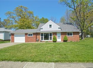 477 E 319th St, Willowick, OH 44095