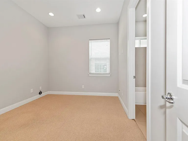 5637 Kiam St #B — Photo 31